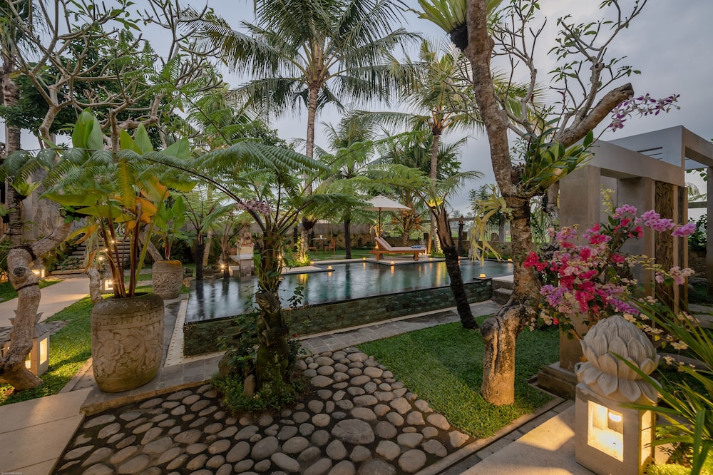 Prabhu Ubud Villa 26/37