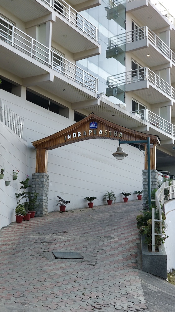 Best Western Indraprastha Resort And Spa 57/61