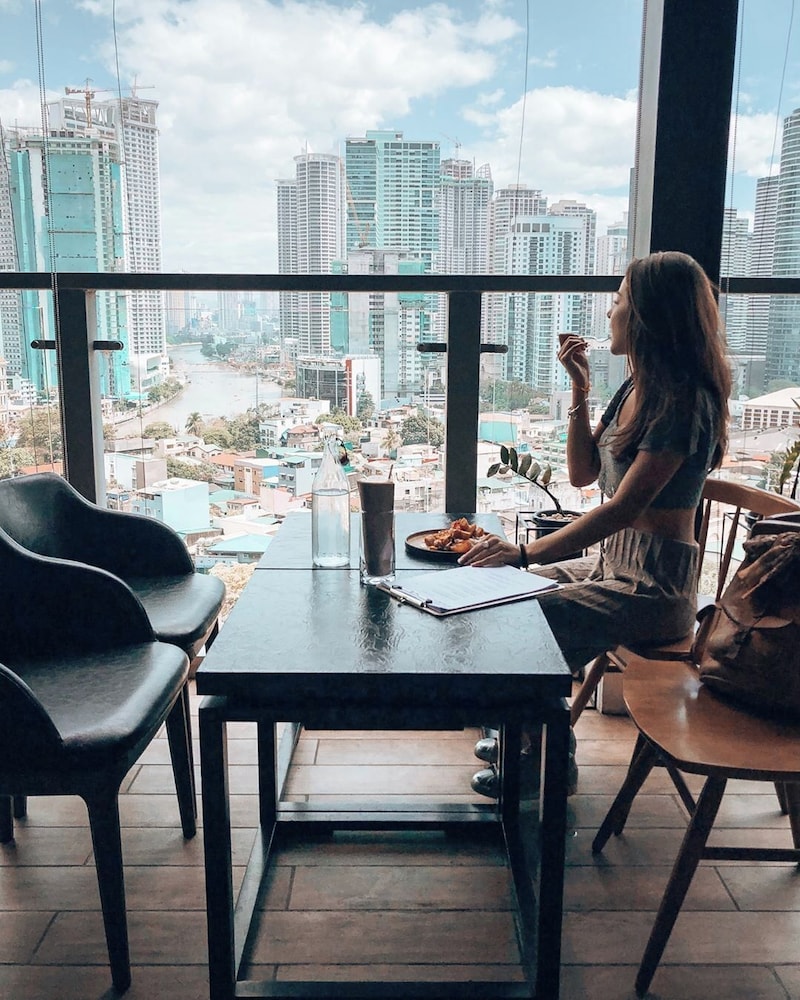Lub d Manila Makati 51/72