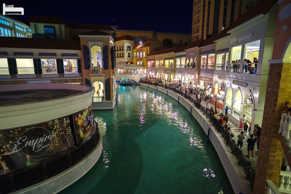 Luxe In Venice - The Venice Residences 64/68