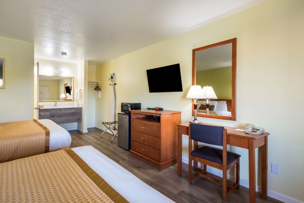 Americas Best Value Inn-Santa Rosa 17/27