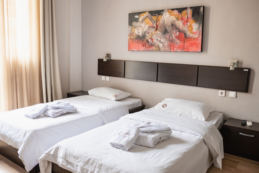 Hotel Ilisia 10/68