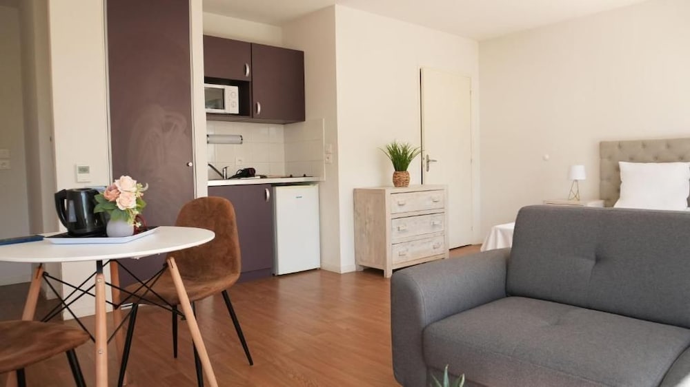 Zenao Appart'hotel Nevers 43/63