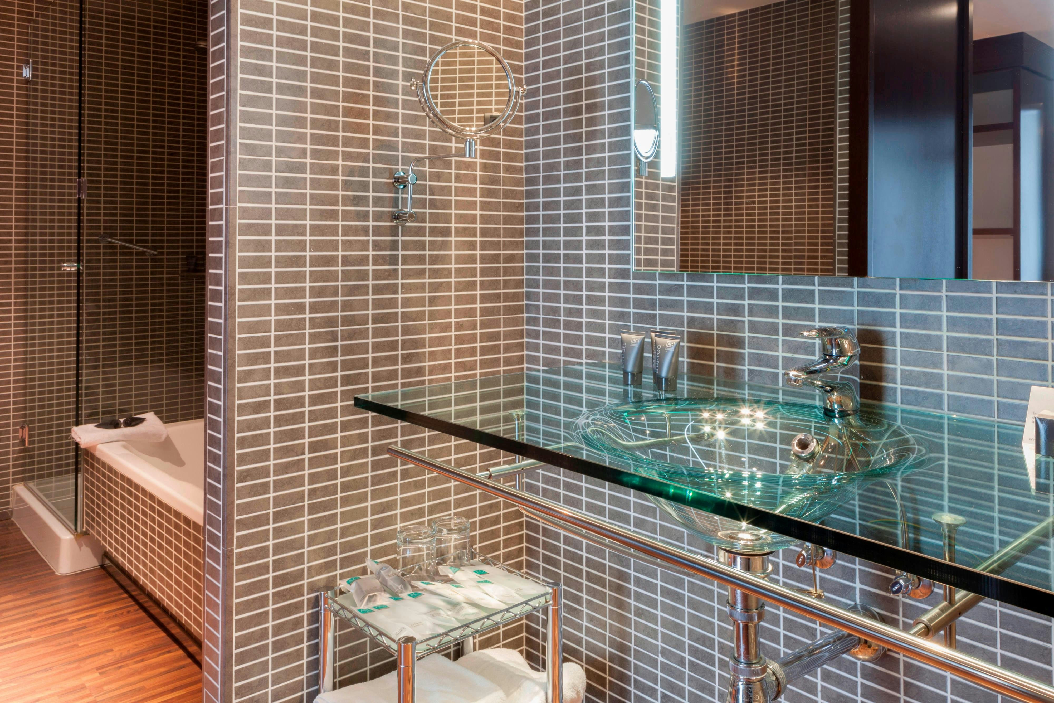AC Hotel by Marriott Madrid Airport 45/45
