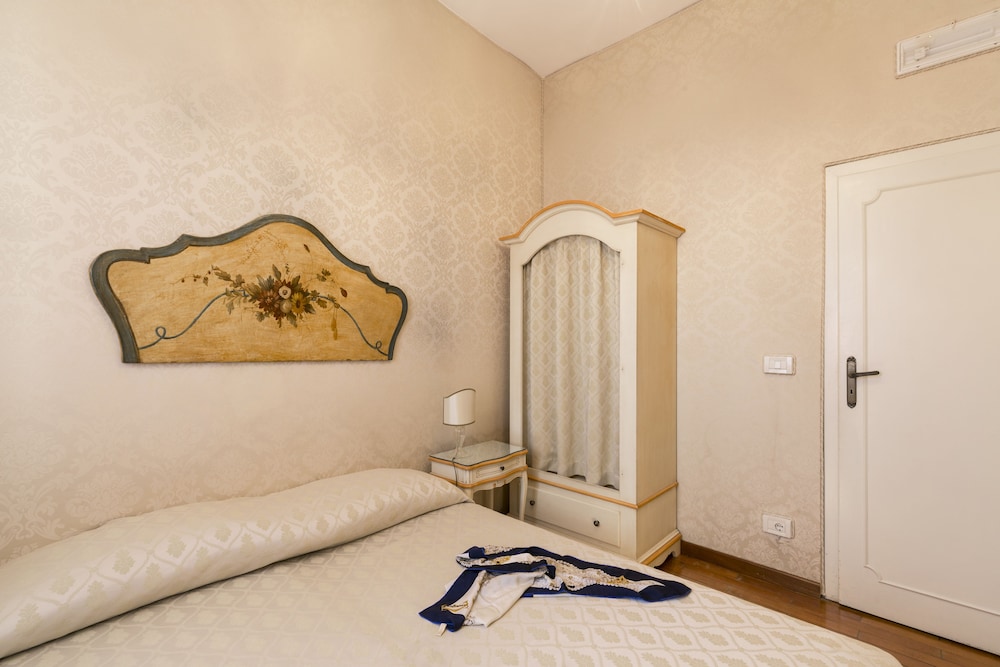 PALAZZO GUARDI photo3