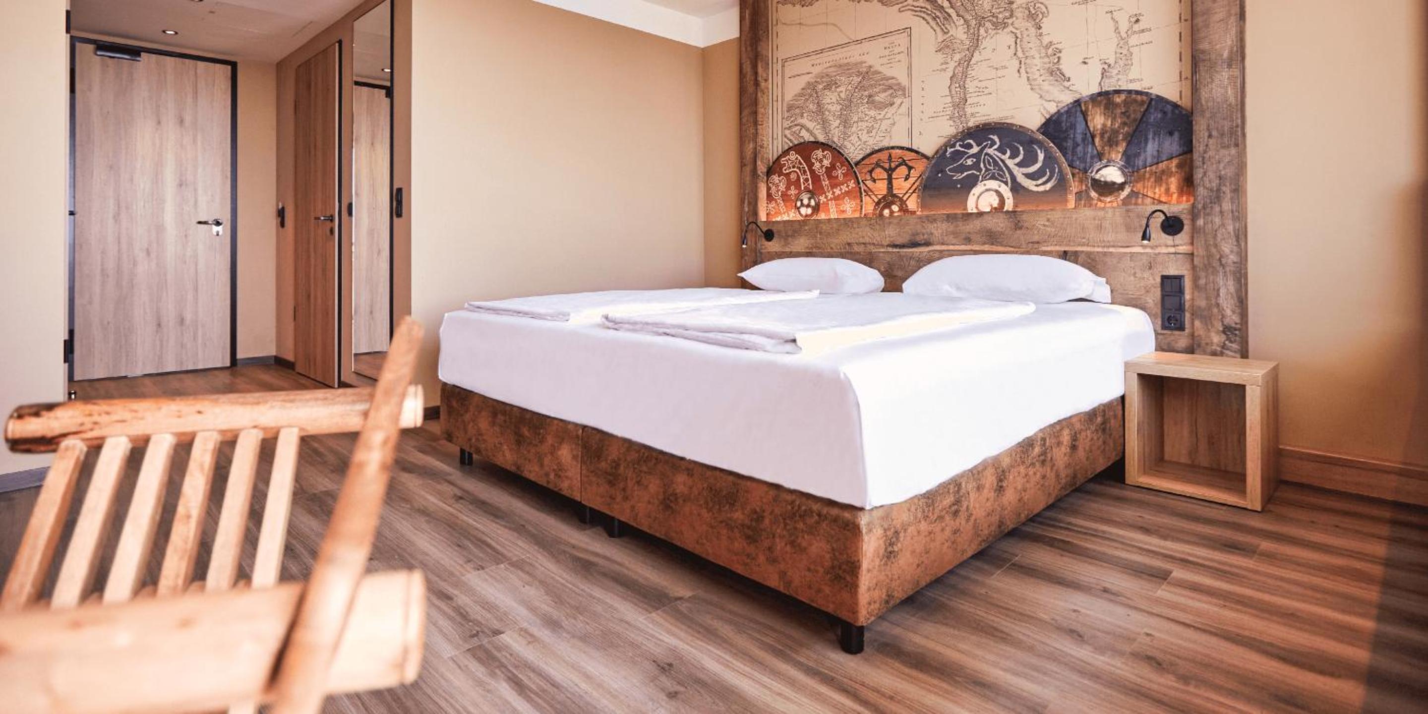 Superior, Double Bed, Land Side