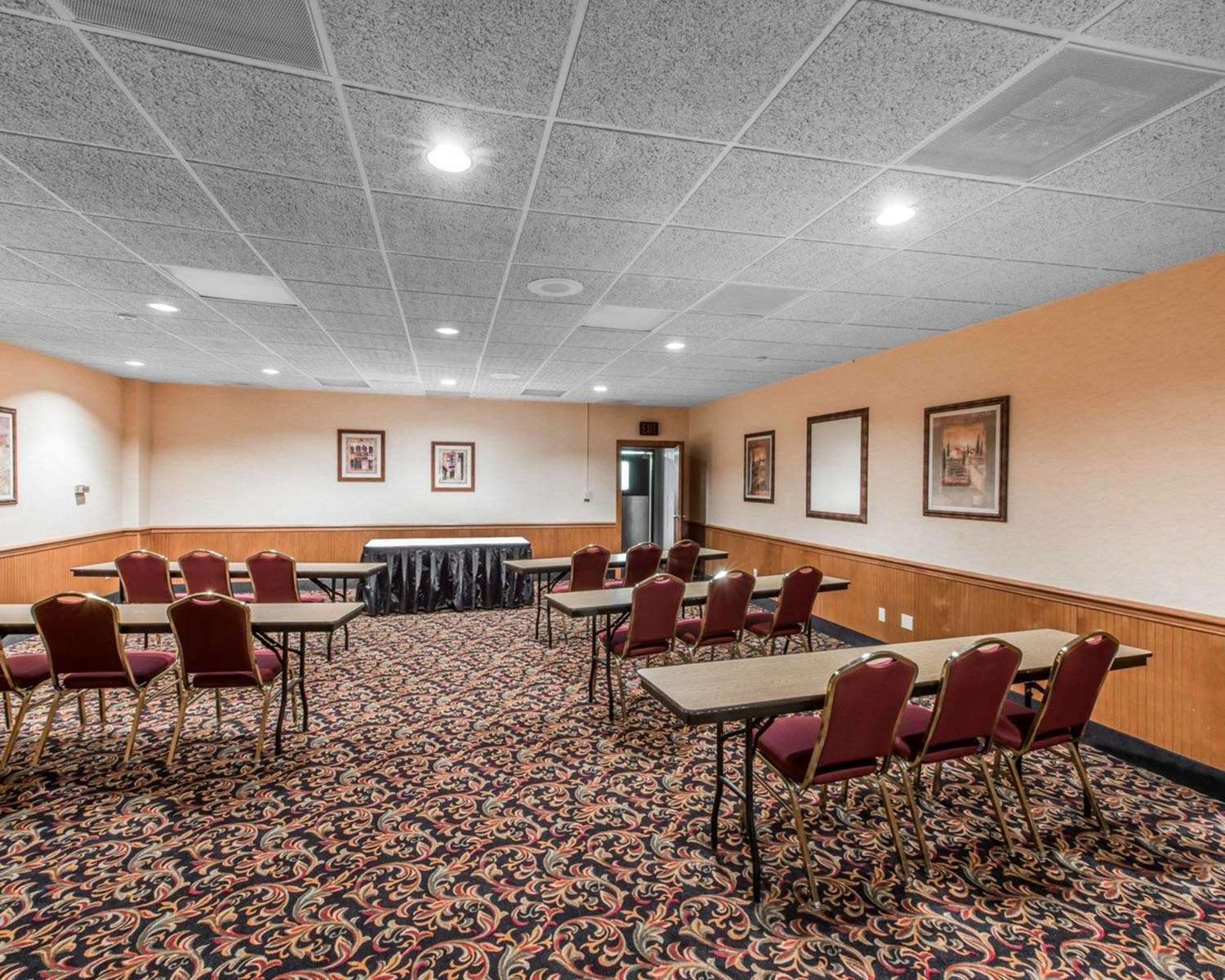 Quality Inn & Suites Erie near Casino 29/32