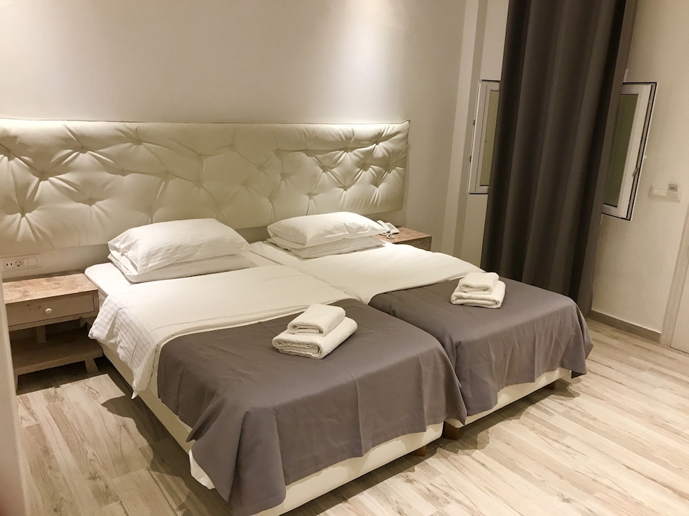 Acrogiali Beach Hotel 38/70