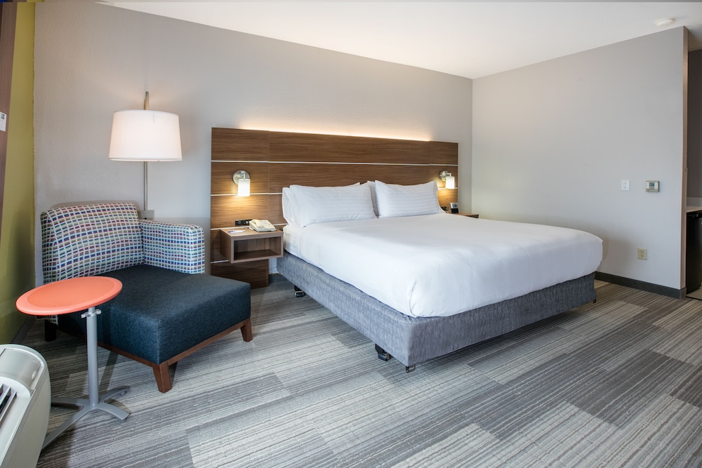Holiday Inn Express Hotel And Suites Dallas Grand Prairie I 20 23/80