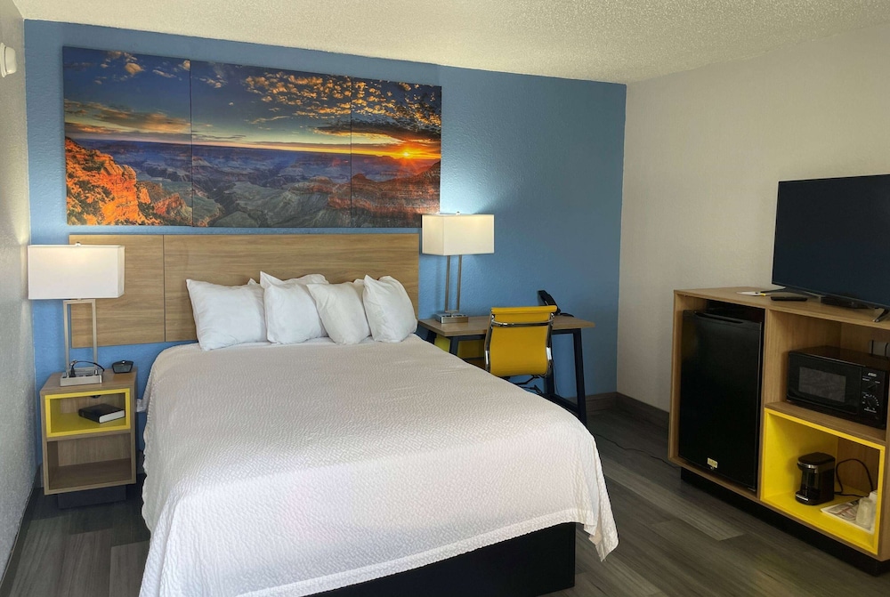 Days Inn By Wyndham Gatesville 24/41