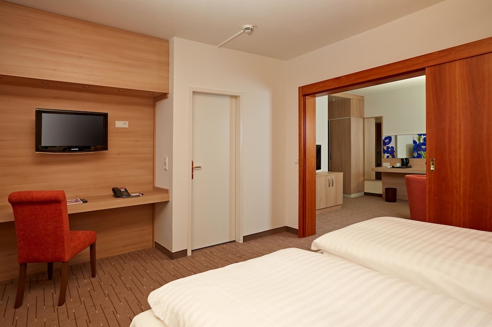 H+ HOTEL WIESBADEN NIEDERNHAUSEN 12/66