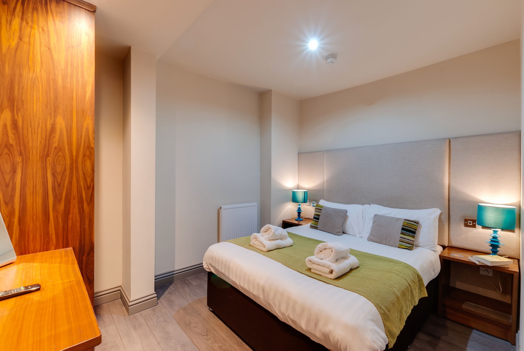 2 BEDROOMS, APARTMENT