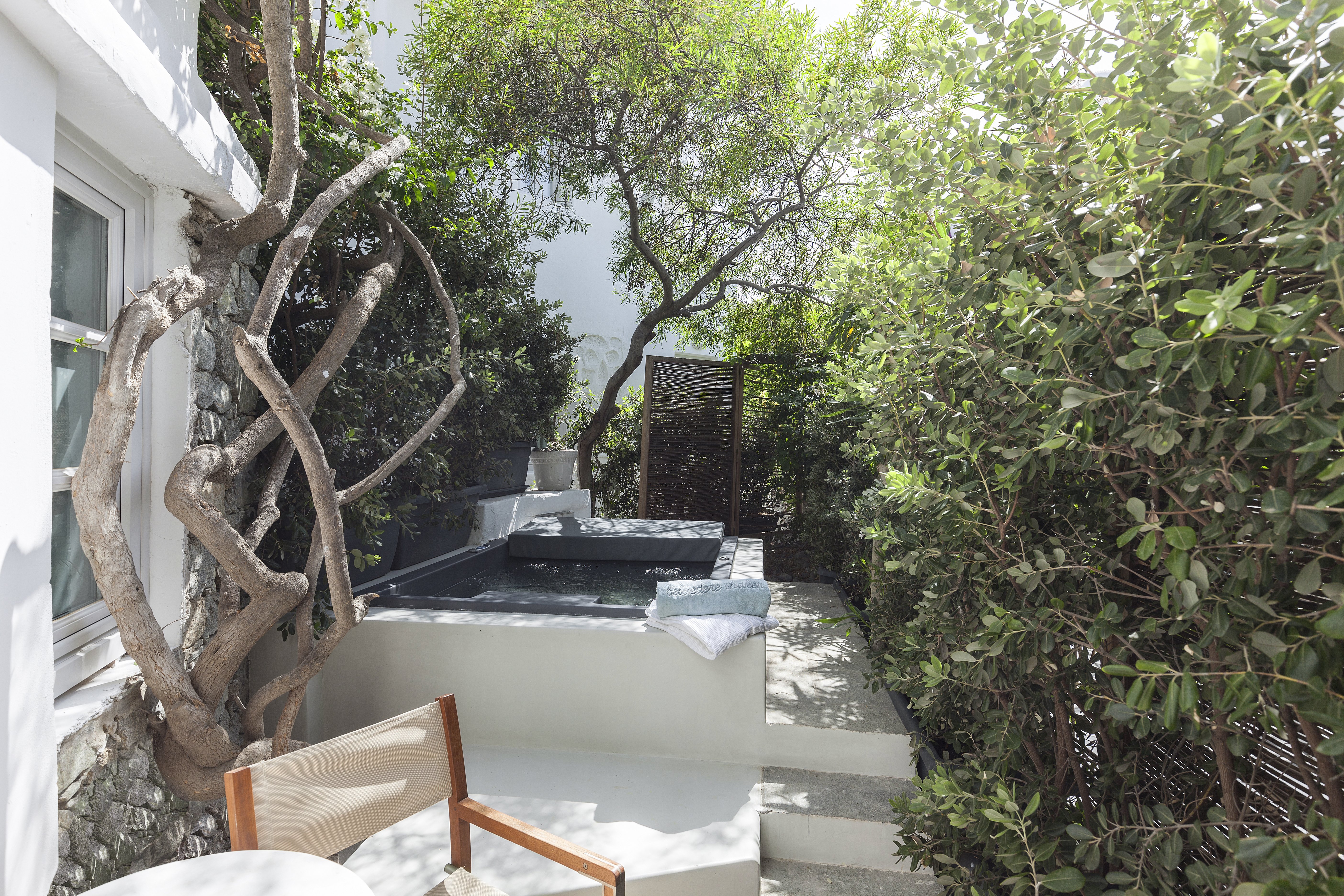 Standard, Outdoor Jetted Tub