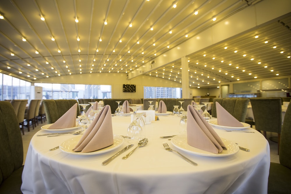 ALESHA SUITE HOTEL 30/39