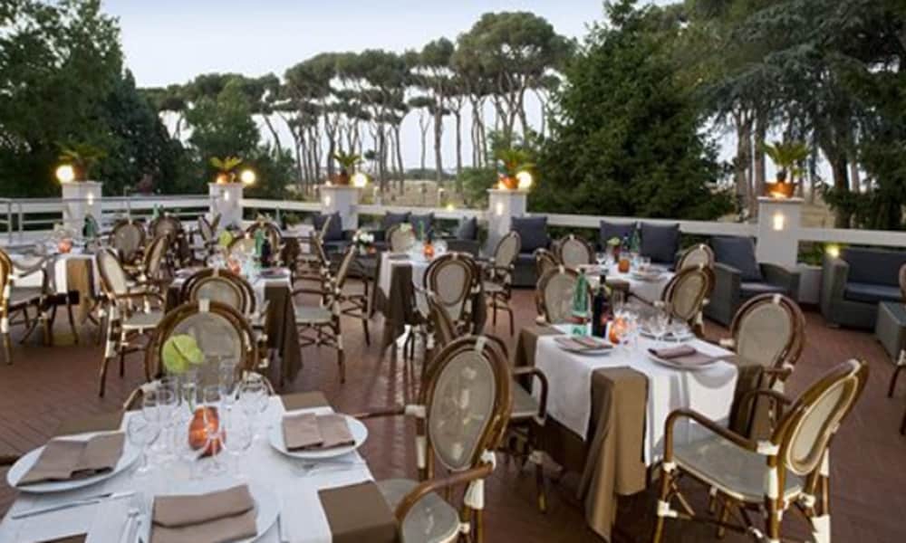 Pinewood Hotel Rome 55/70