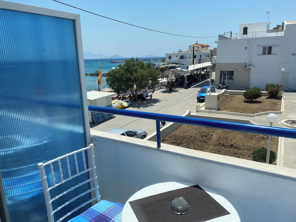 Annoula Studio &amp; Apartments 24/49