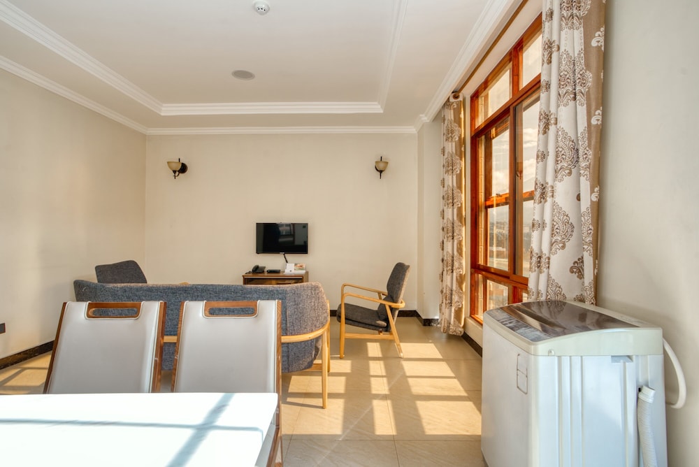 Kibo Palace Apartments 29/42