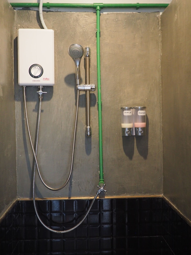 Hybrit Hostel & Cafe 17/37