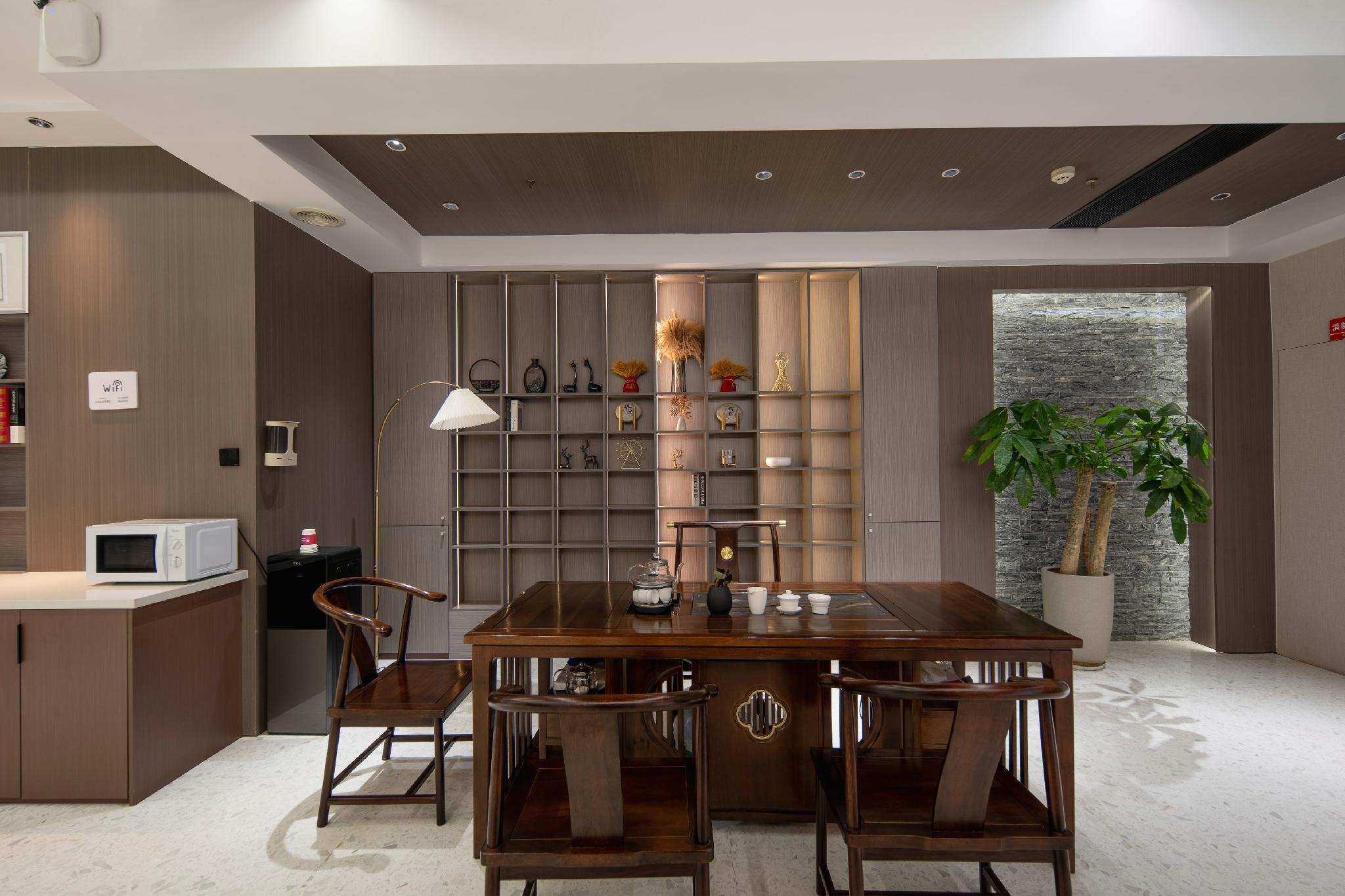 Ramada Encore by Wyndham Wuhan West 34/37