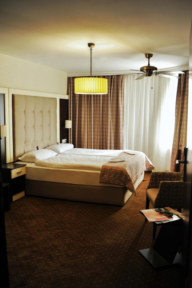 Hotel Atlas Halle 34/71