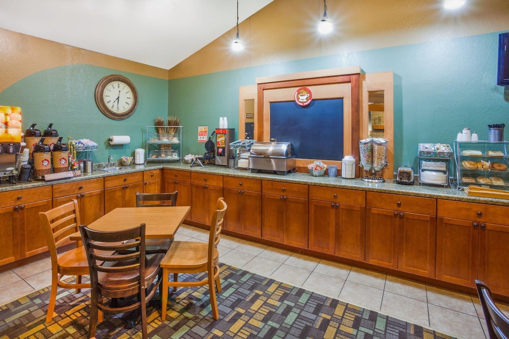 Americinn By Wyndham Rhinelander 28/33