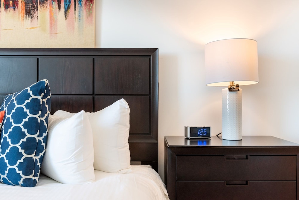 Global Luxury Suites at Reston Town Center 26/75