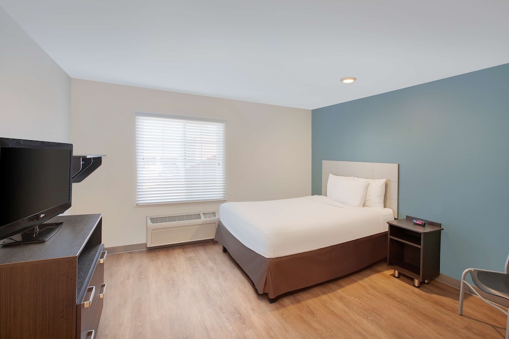 Extended Stay America Select Suites Phoenix North 22/52