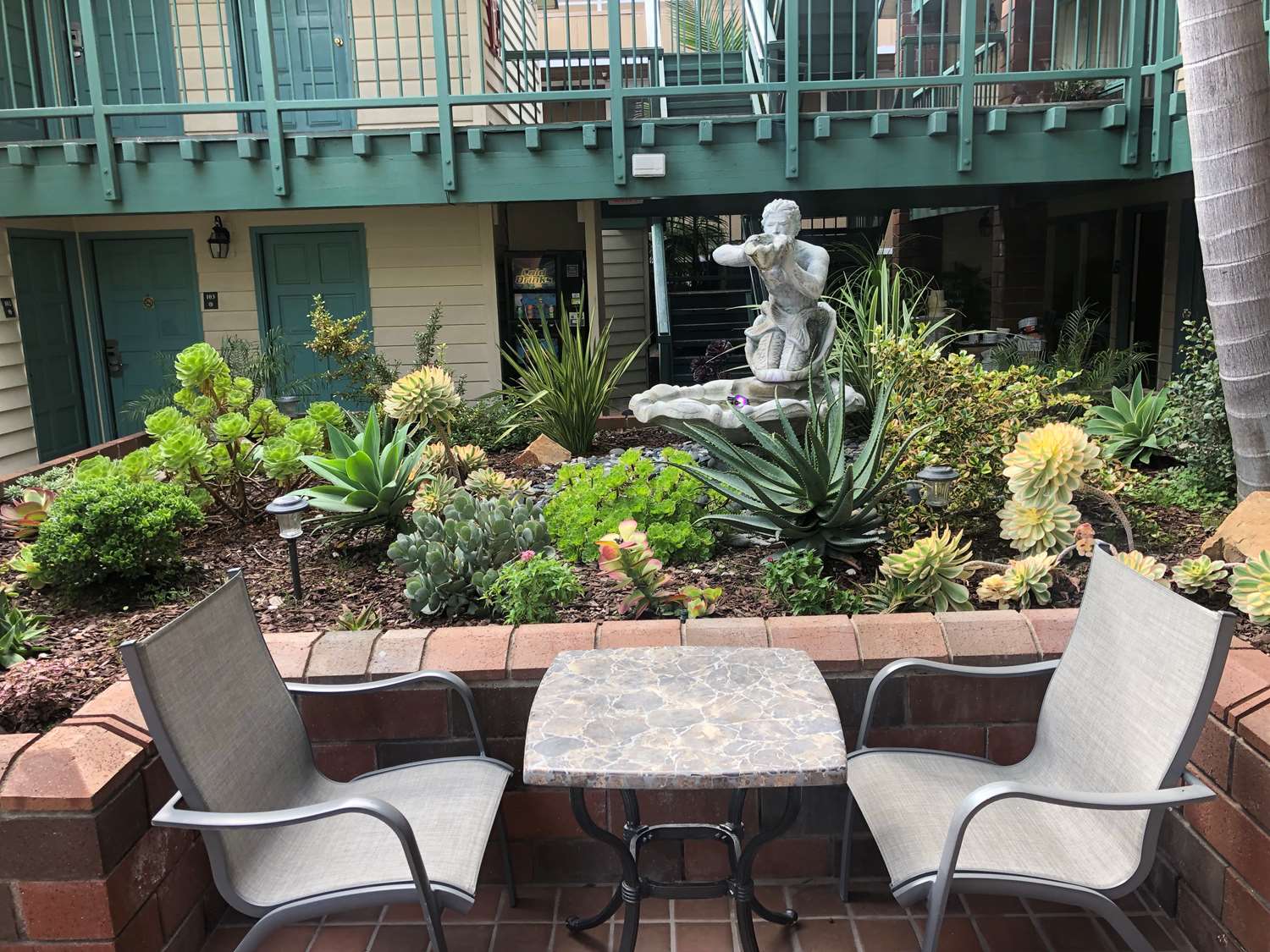 Best Western Plus Dana Point Inn-by-the-Sea 2/10