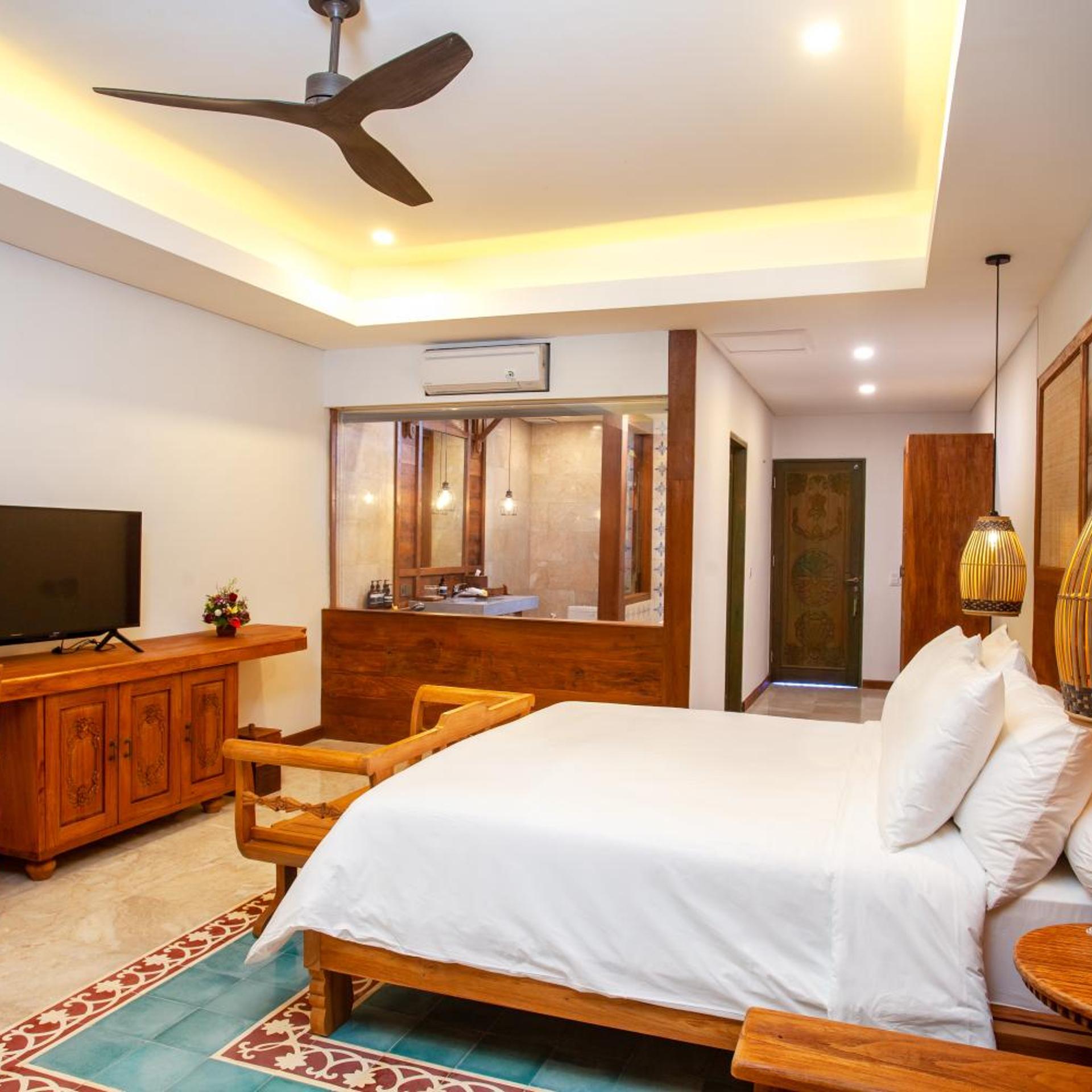 Premier, Suite, Rice Field View