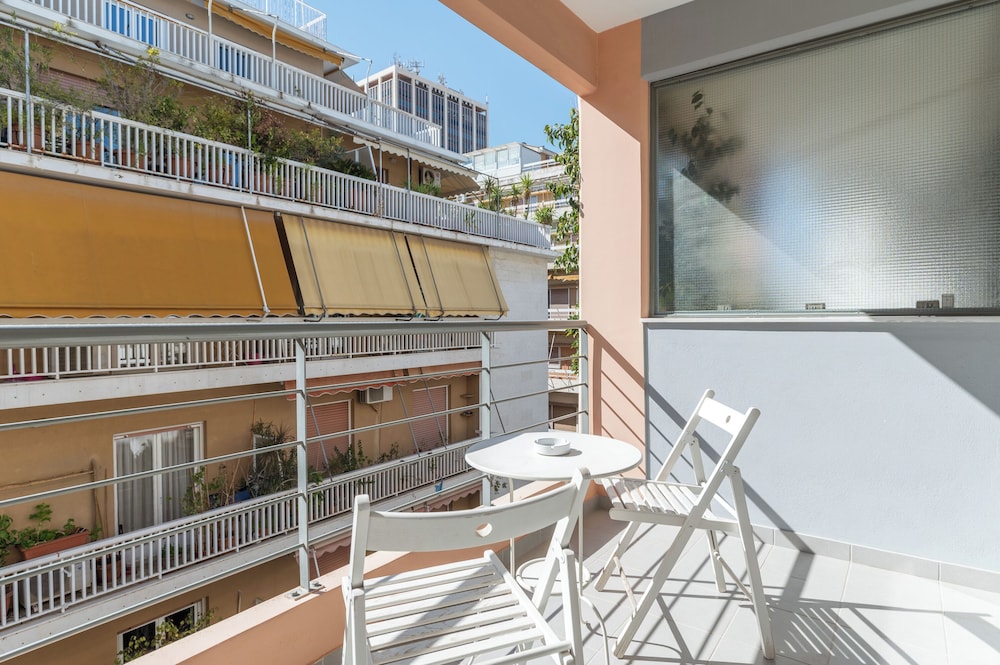 Elvita Apartments 4/50
