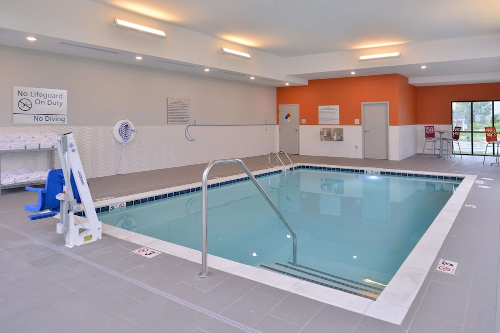 HAMPTON INN AND SUITES AMES IA in AMES - IA