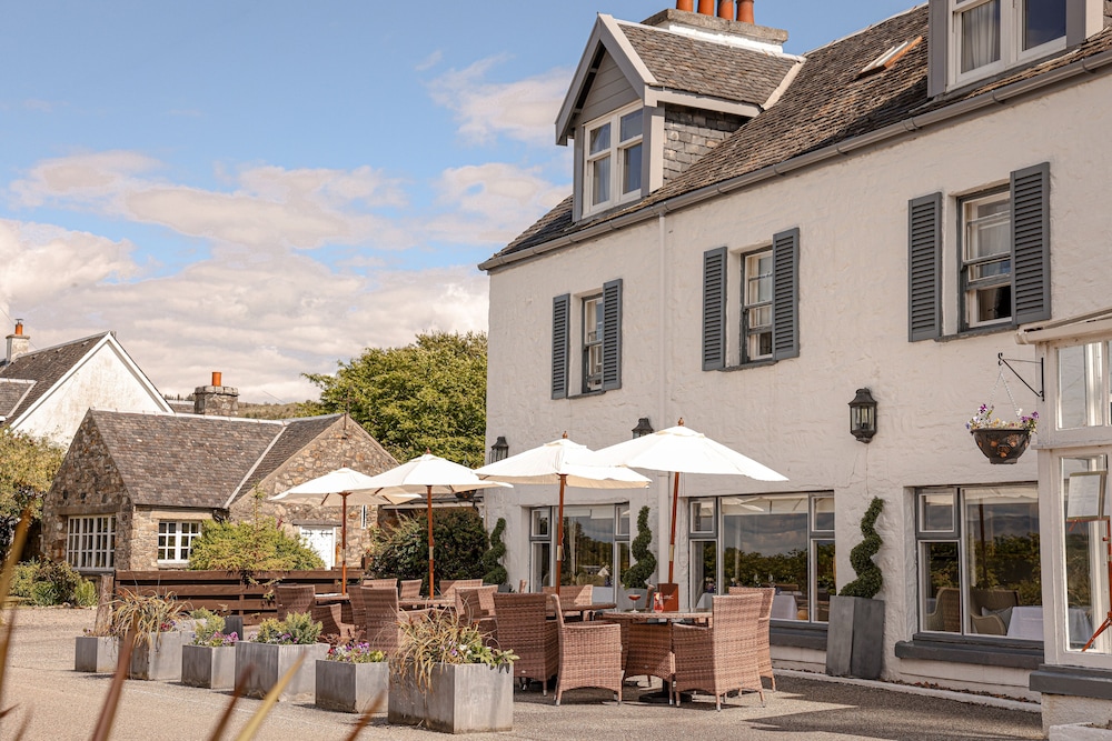 AIRDS HOTEL 4/50