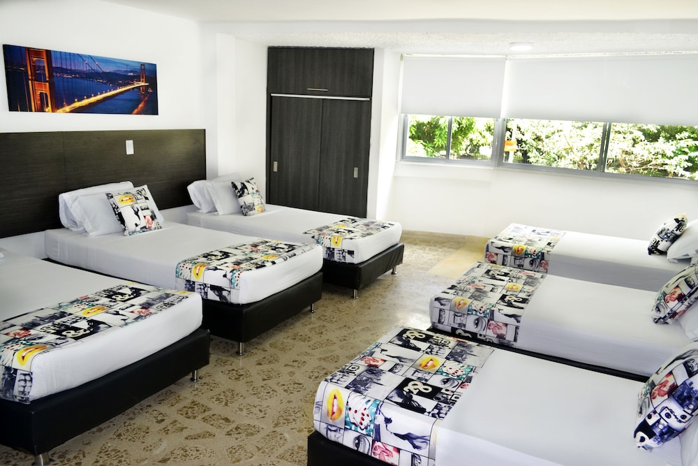 Hotel Palmas Del Estadio 51/64