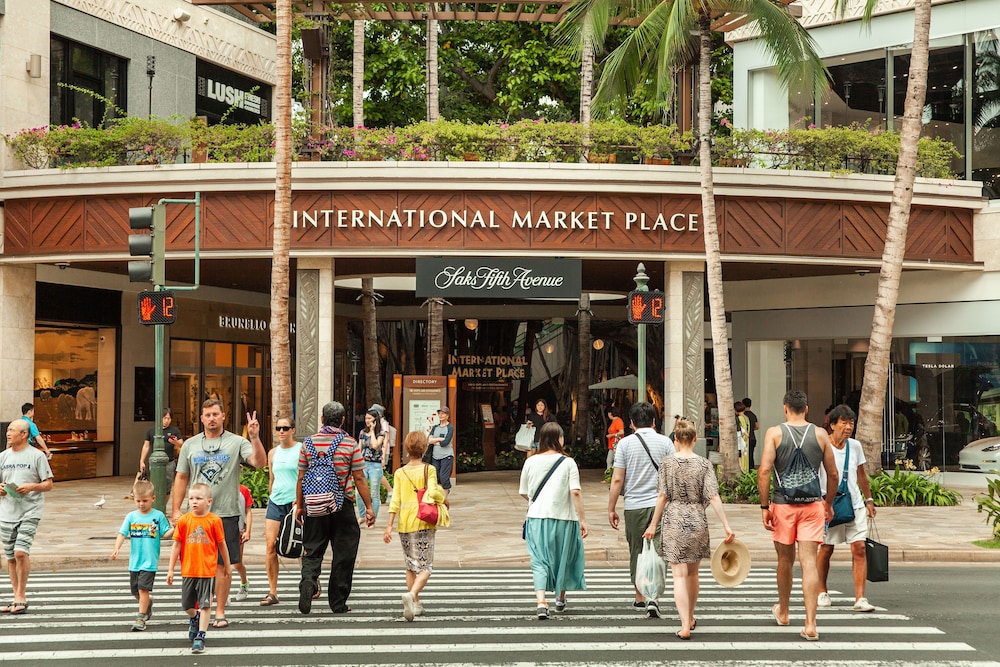 Vive Hotel Waikiki 6/77