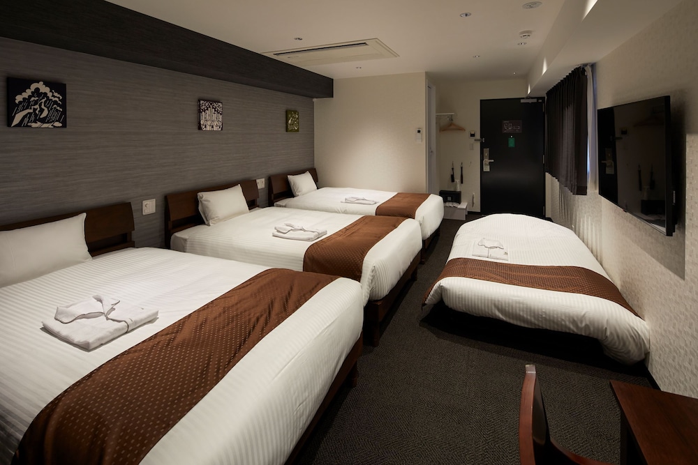 Hotel Briller 7/24