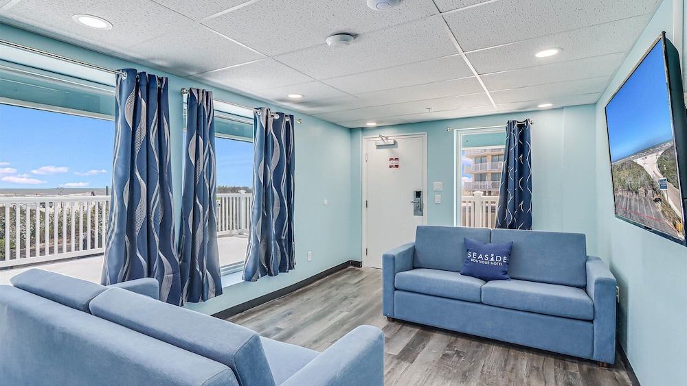 Seaside Boutique Hotel, Waves At Your Doorstep 30/50
