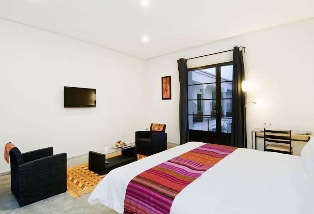 STANDARD, DOUBLE BED