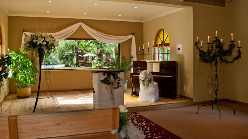 Hotel Numbi and Garden Suites 17/63