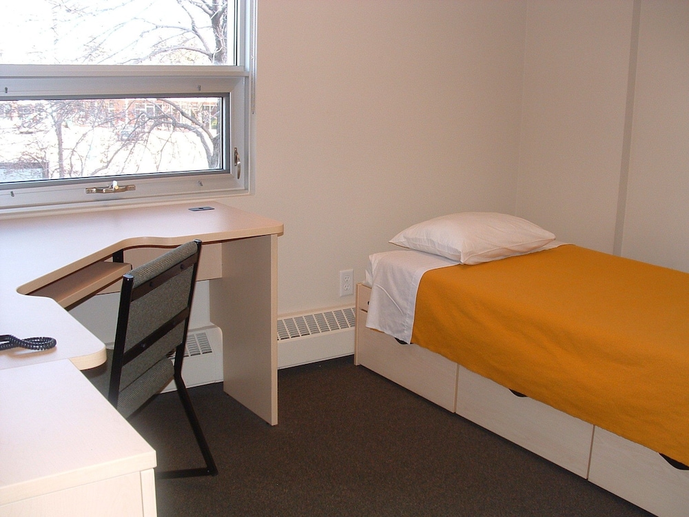 University of Alberta - Guest Accommodation 30/45