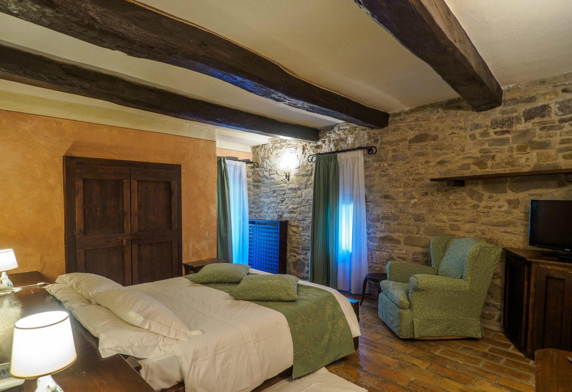 rooms