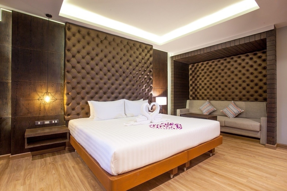 The Glory Gold Hotel 21/62