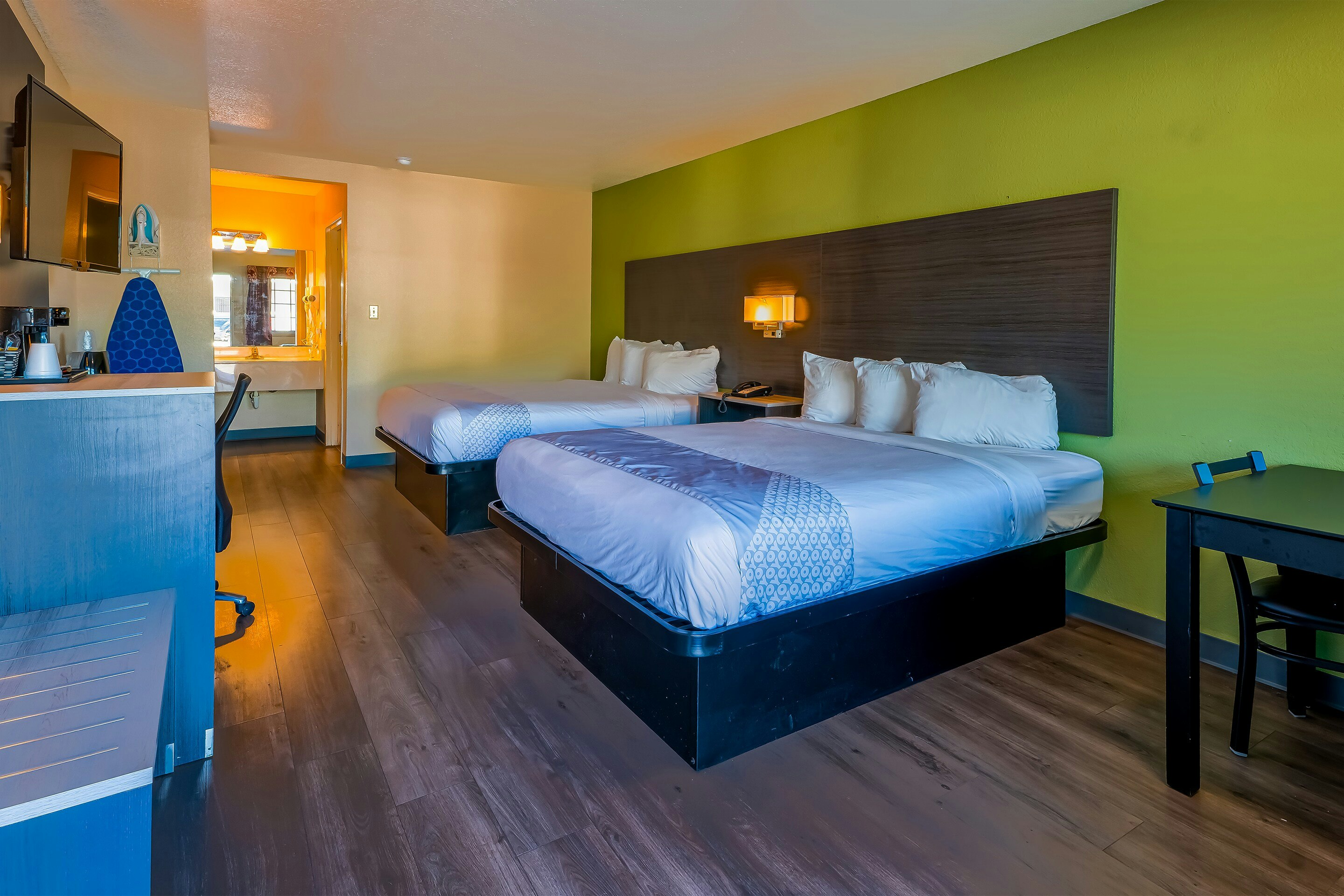 غرفة بسريرين كوين، Oyo Hotel Yoakum West 3/8