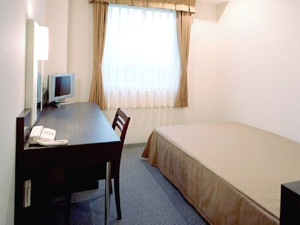 Hirata MAPLE Hotel 12/17