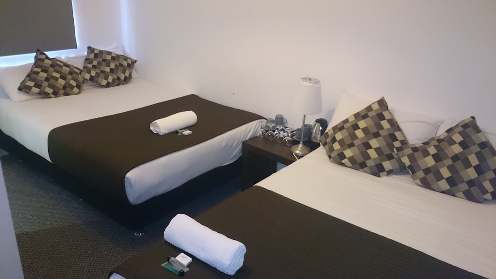 ROOM, TRIPLE