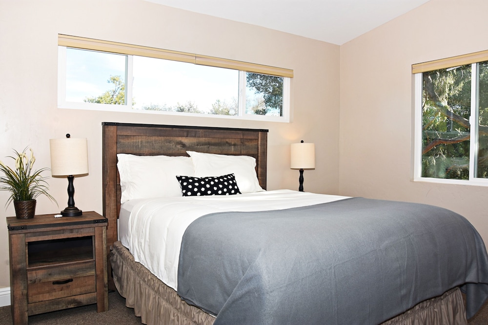 Apple Tree Inn 12/50