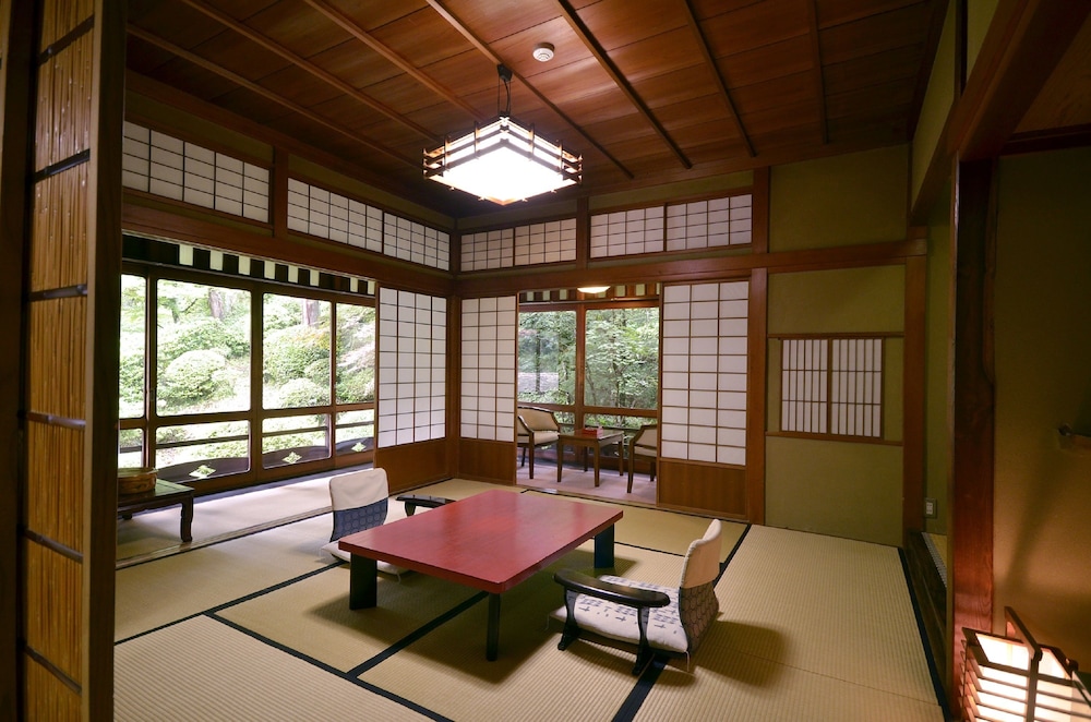 Yunoshimakan 40/50