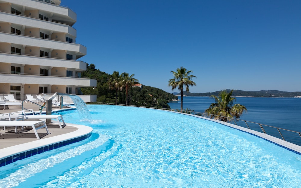 Hilton Lopud Beach Resort and Spa 2/50