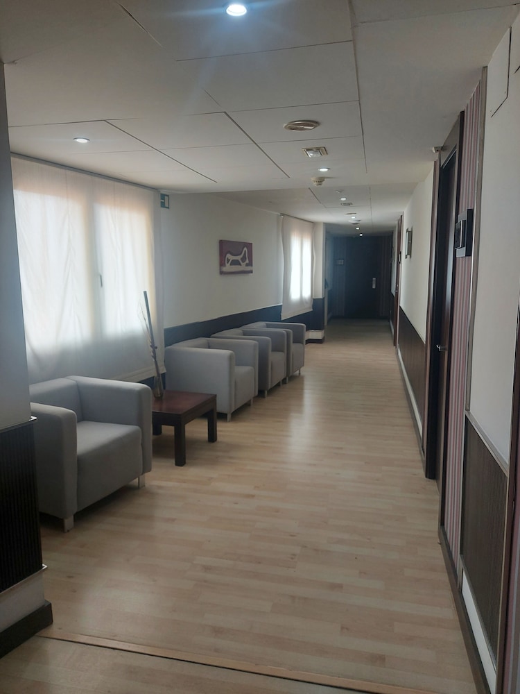 Hotel Puerta de Ocana 22/32