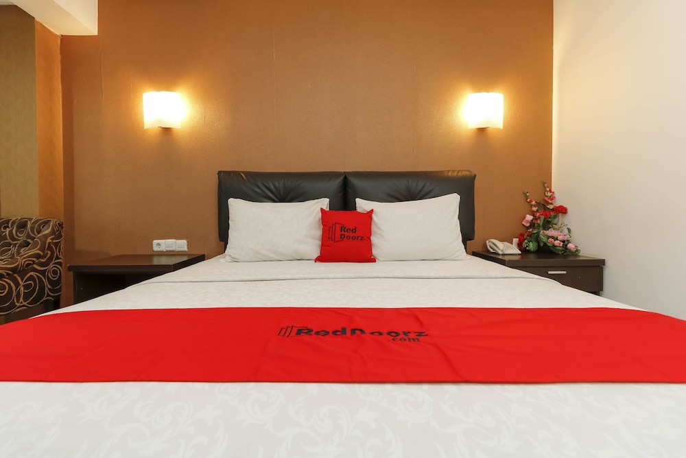 RedDoorz Plus Grand Populer Hotel (ex Nida Rooms Makassar Sulawesi) 18/33