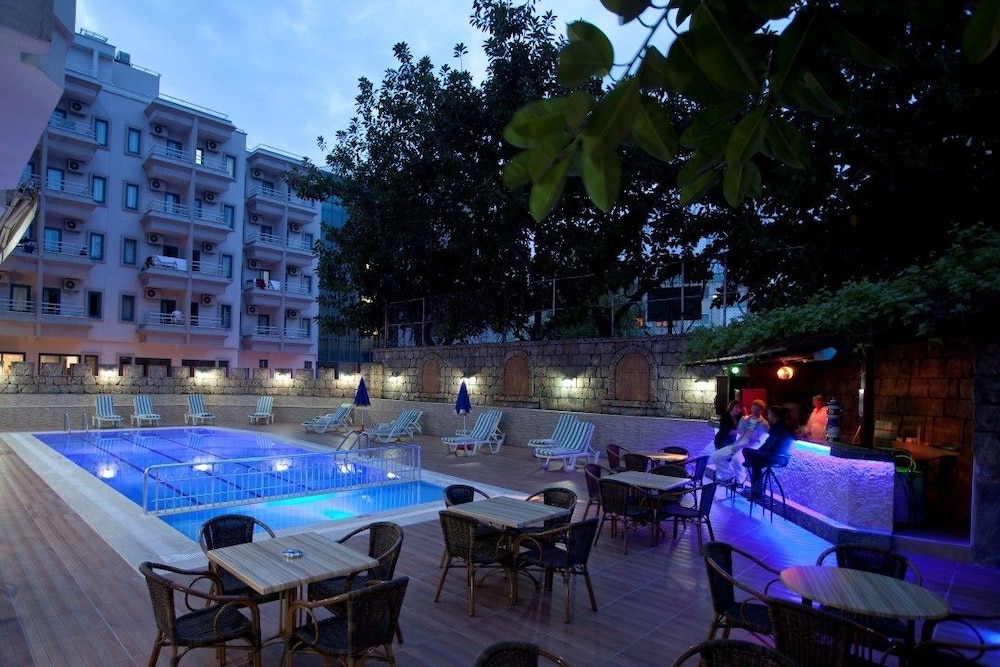 Diamore Hotel 28/31